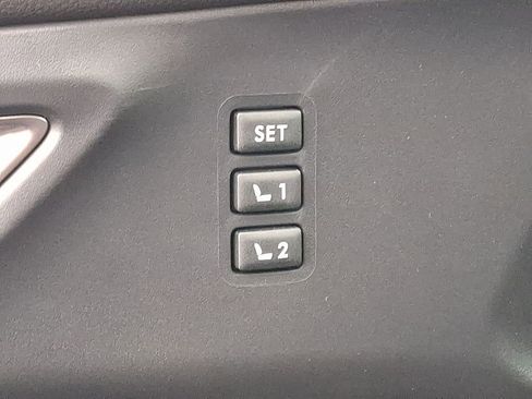 New 2025 Subaru Ascent Limited image 20