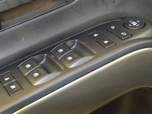 Used 2015 Chevrolet Silverado 1500 LT w/ LT Convenience Package AWD/4WD image 27