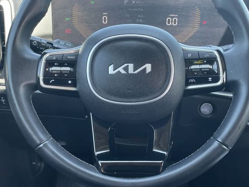 Used 2025 Kia Sorento EX AWD/4WD image 10