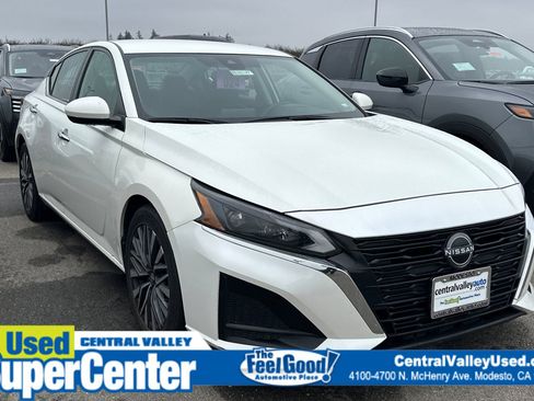 Certified 2023 Nissan Altima 2.5 SV image 1