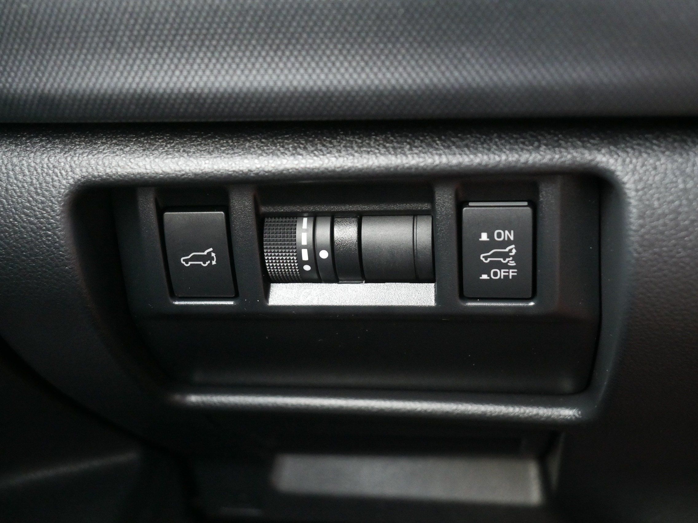 Certified 2025 Subaru Forester Premium AWD/4WD image 26