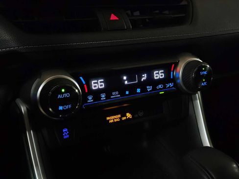Used 2019 Toyota RAV4 XLE w/ All Weather Liner Package AWD/4WD image 29