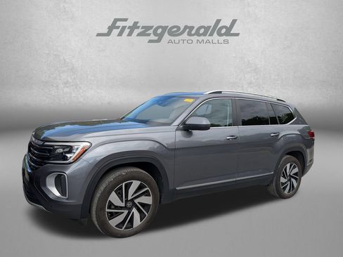 Used 2024 Volkswagen Atlas SEL AWD/4WD image 2