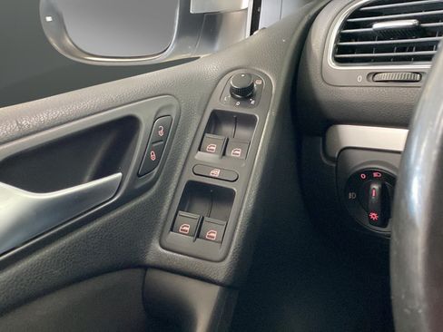 Used 2013 Volkswagen Golf TDI FWD image 20