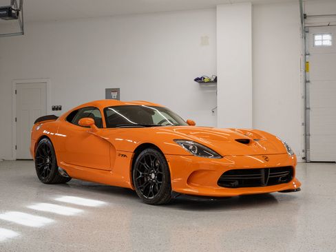 Used 2014 SRT Viper SRT-10 image 2