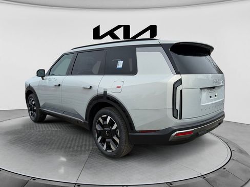New 2027 Kia Telluride S image 3