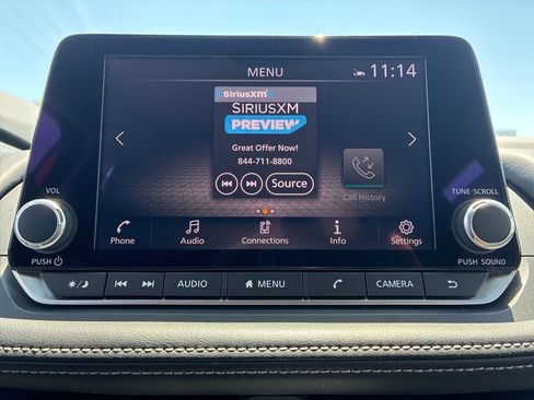 Used 2025 Nissan Rogue SV FWD image 19