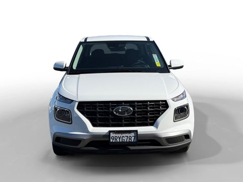 Certified 2025 Hyundai Venue SE FWD image 8