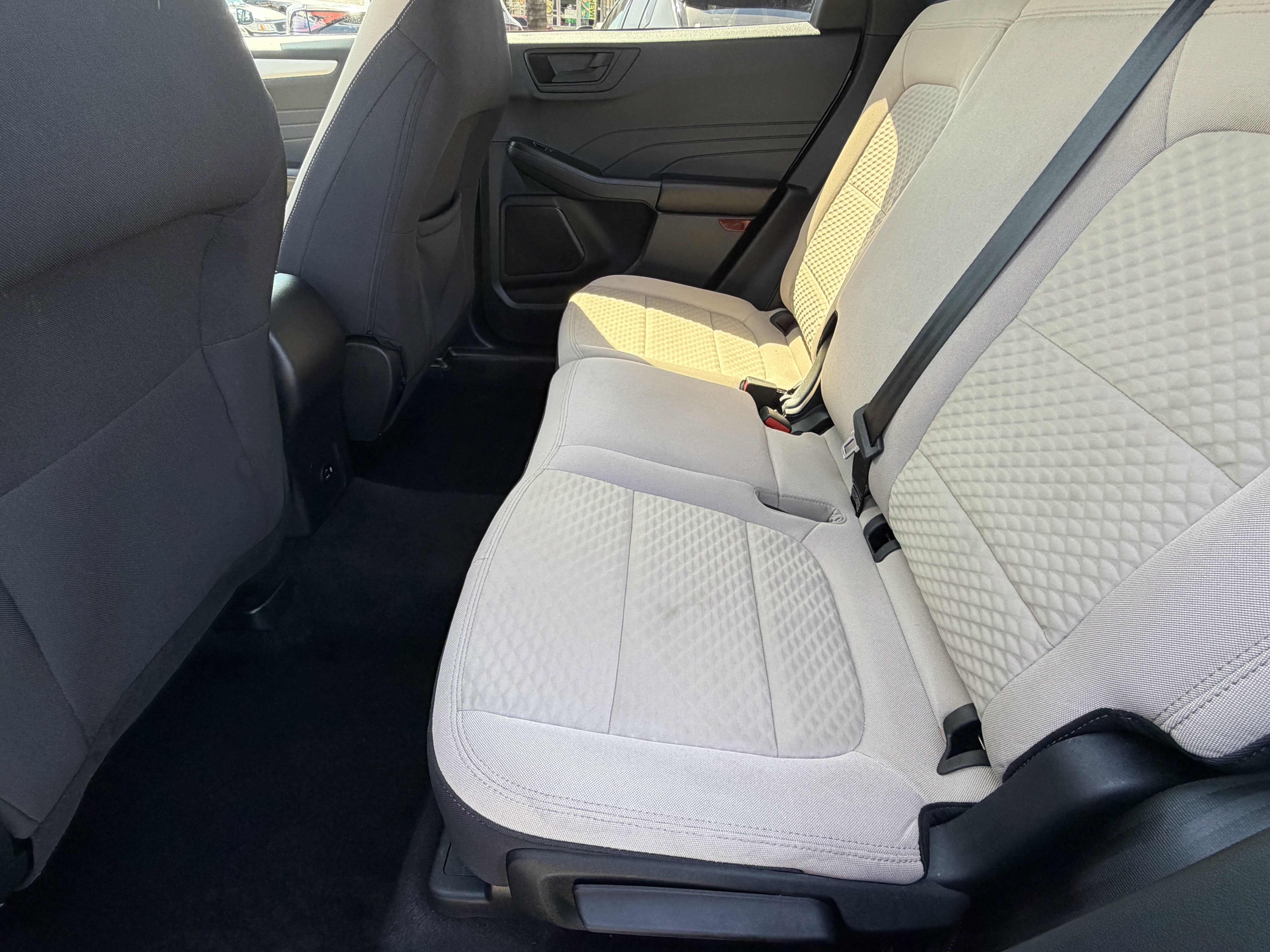 Used 2022 Ford Escape SE FWD image 27
