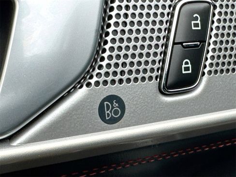 Used 2023 Ford Explorer ST-Line w/ Class IV Trailer Tow Package image 19