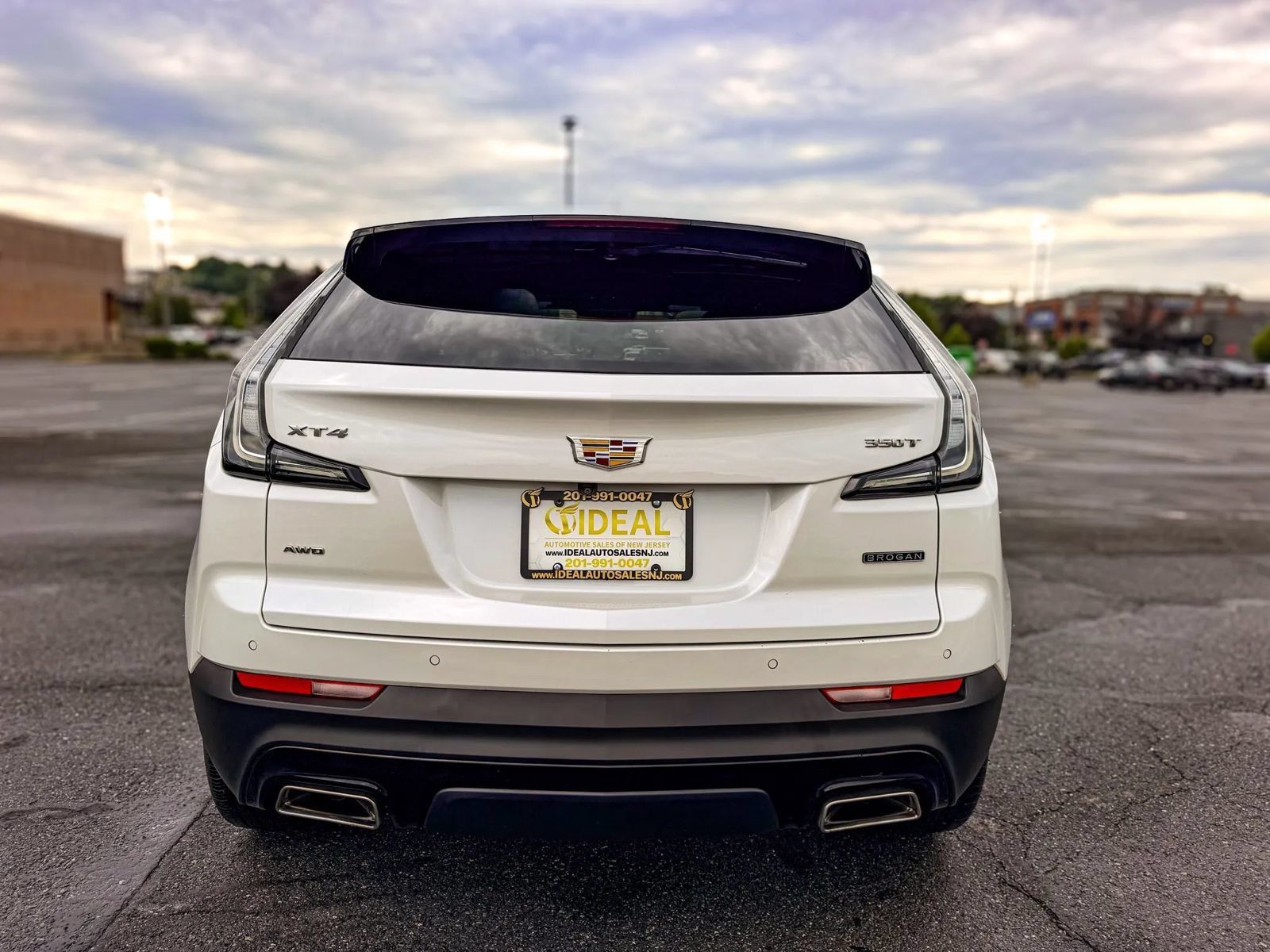 Used 2023 Cadillac XT4 Sport AWD/4WD image 4