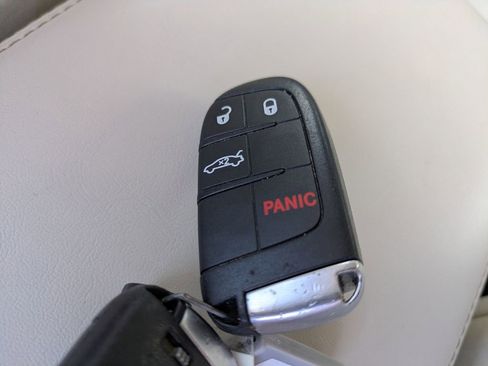 Used 2022 Chrysler 300 Touring RWD image 23
