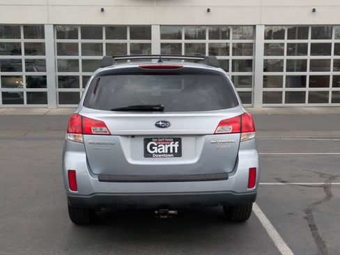 Used 2014 Subaru Outback 2.5i Limited w/ Moonroof Package image 7