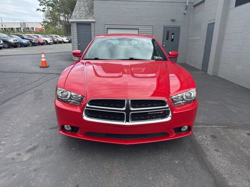 Used 2012 Dodge Charger SXT Plus image 2