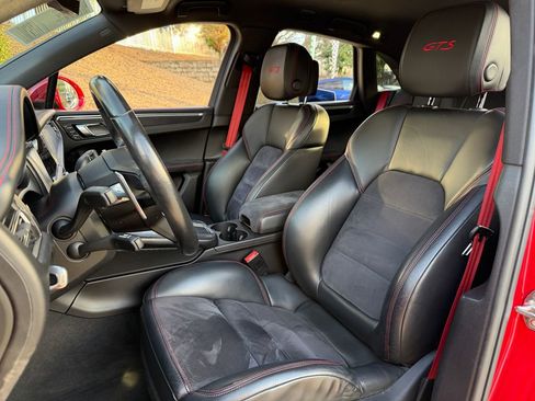 Used 2020 Porsche Macan GTS w/ Sport Chrono Package image 15