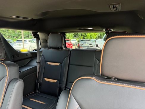 Used 2021 GMC Yukon AT4 w/ AT4 Premium Plus Package AWD/4WD image 11