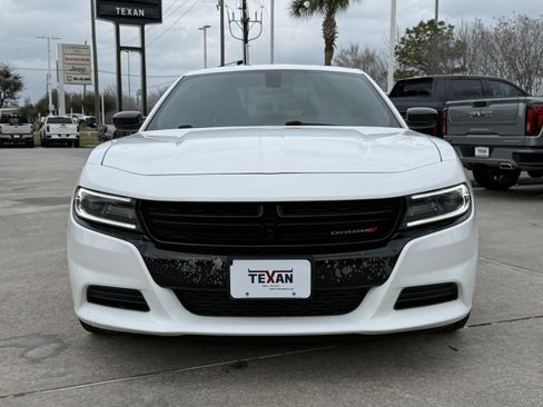 Used 2018 Dodge Charger SXT w/ Blacktop Package image 10