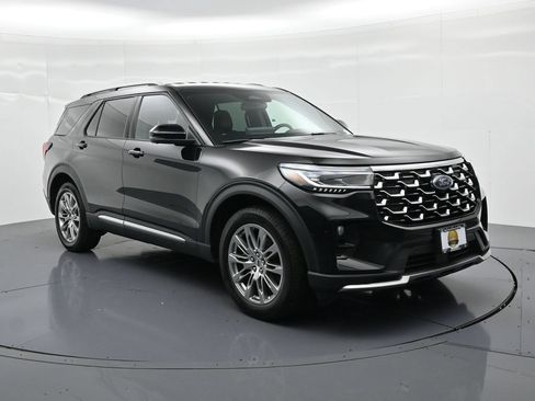 Certified 2026 Ford Explorer Platinum AWD/4WD image 4
