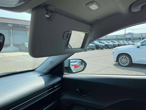 Used 2024 Hyundai Kona SEL AWD/4WD image 33
