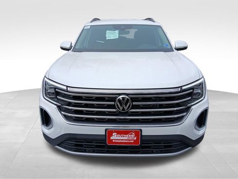 New 2026 Volkswagen Atlas SE image 8