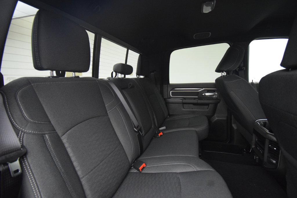 New 2026 RAM 3500 Big Horn AWD/4WD image 18