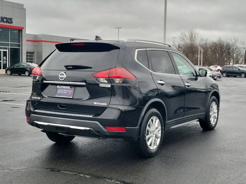 Used 2018 Nissan Rogue SV w/ Premium Package image 5