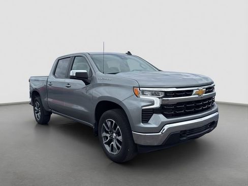 Used 2024 Chevrolet Silverado 1500 LT AWD/4WD image 8