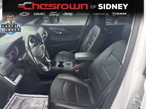 Used 2023 GMC Terrain SLT image 25