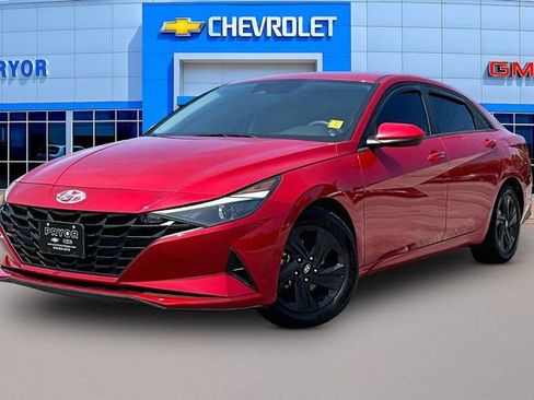 Used 2022 Hyundai Elantra SEL FWD image 3