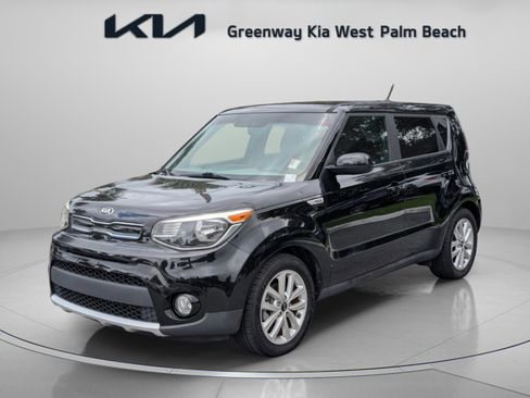 Used 2018 Kia Soul + image 5