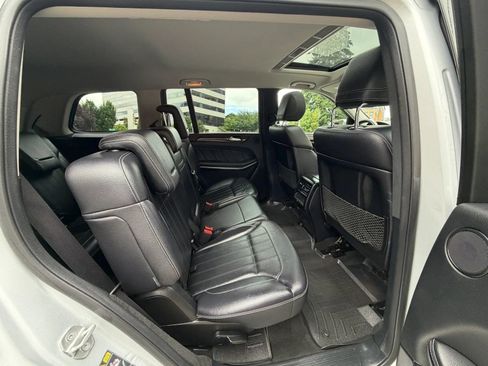 Used 2013 Mercedes-Benz GL 450 4MATIC image 33
