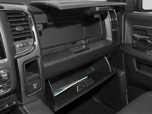 Used 2013 RAM 1500 Laramie RWD image 18