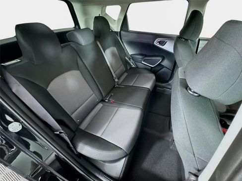 Certified 2025 Kia Soul LX w/ LX Technology Package FWD image 24