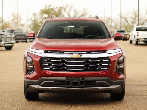 New 2026 Chevrolet Equinox LT w/ Convenience Package II image 2