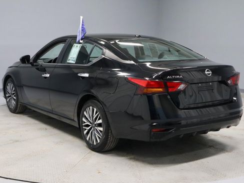 Certified 2023 Nissan Altima 2.5 SV image 8