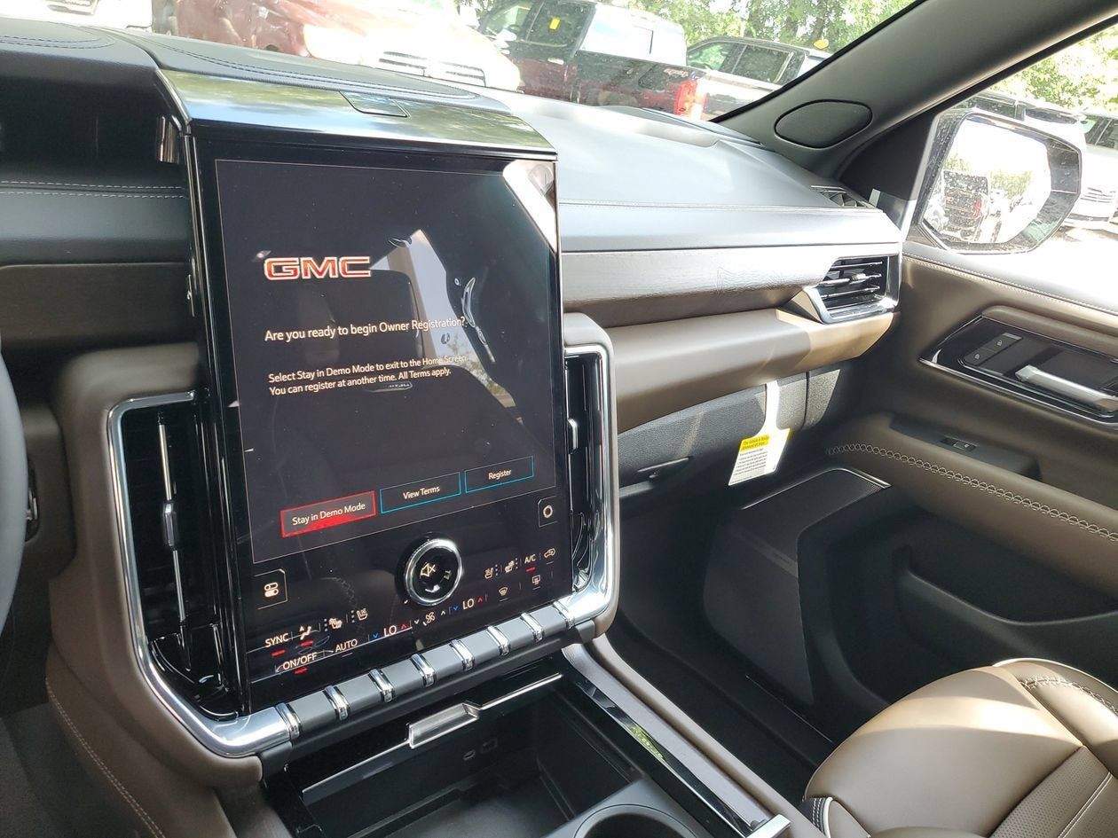 New 2026 GMC Yukon XL Denali Ultimate AWD/4WD image 26