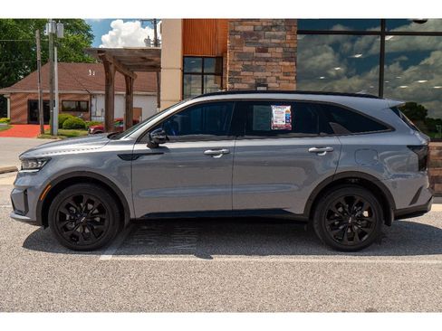 Used 2023 Kia Sorento SX AWD/4WD image 6