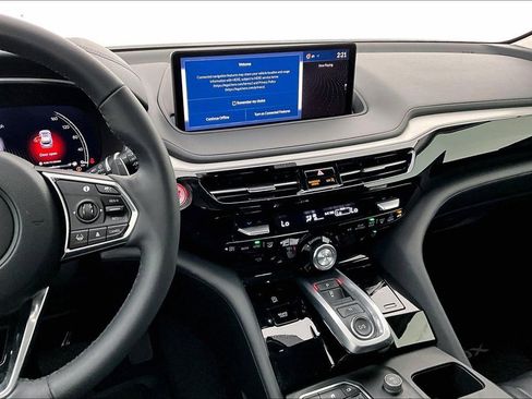 Certified 2024 Acura MDX FWD w/ Technology Package image 8