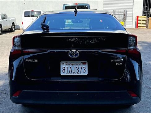 Used 2021 Toyota Prius XLE FWD image 5