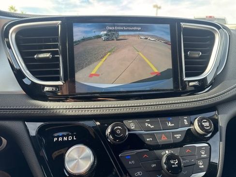 New 2026 Chrysler Pacifica Limited image 26