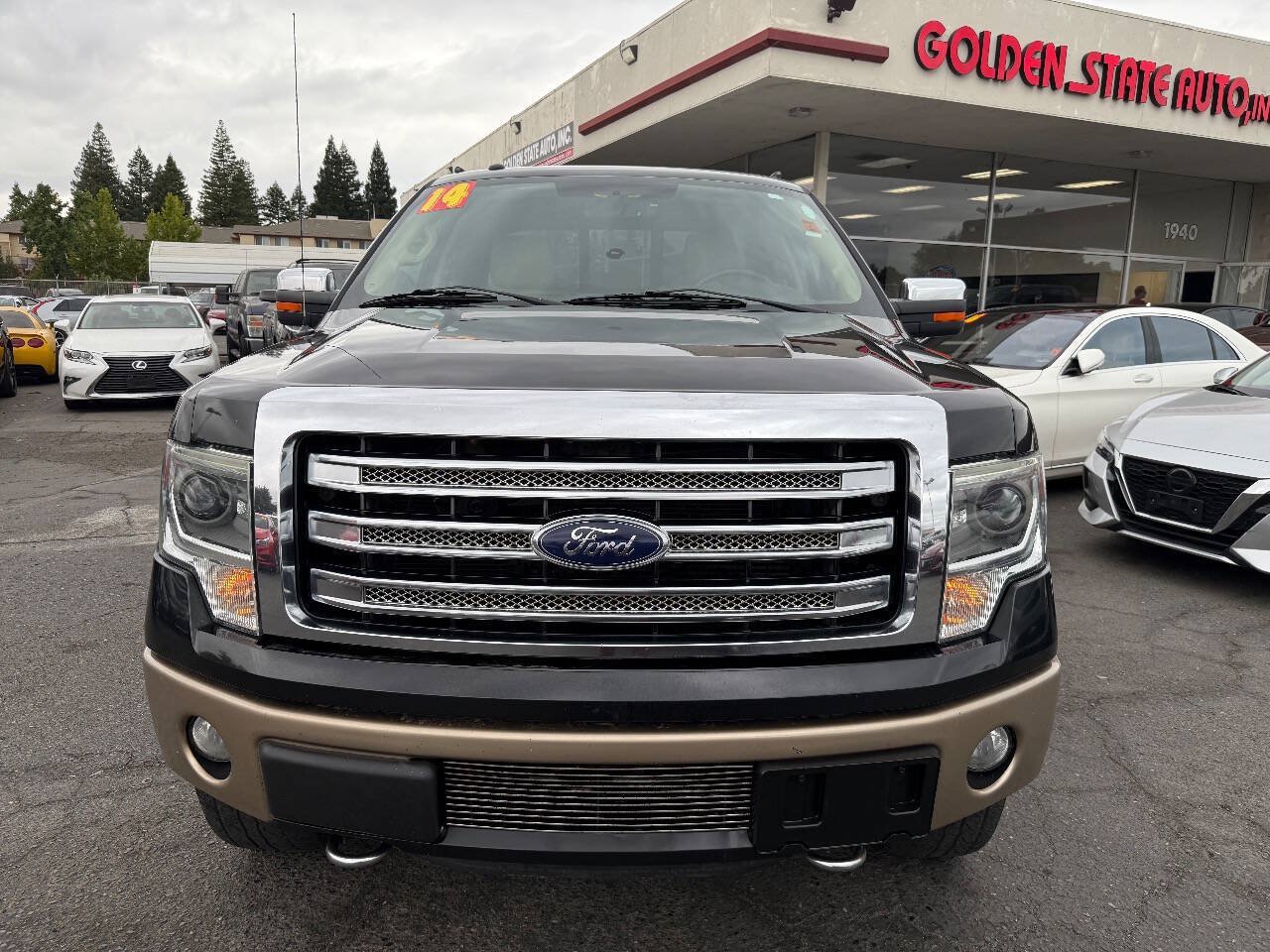 Used 2014 Ford F150 Lariat w/ Equipment Group 502A Luxury AWD/4WD image 8