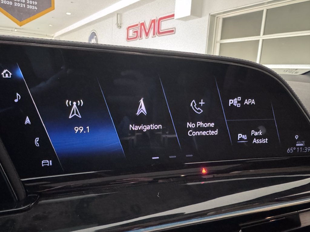 Certified 2024 Cadillac Escalade Premium Luxury AWD/4WD image 23