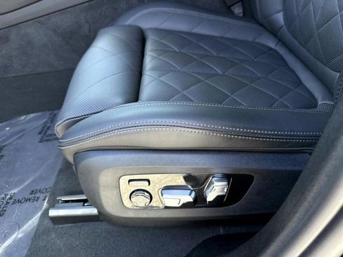 Certified 2025 BMW X6 xDrive40i image 20