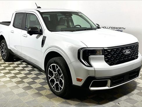 New 2025 Ford Maverick Lariat w/ 4K Tow Package image 2