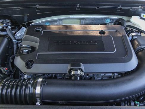 Used 2023 Buick Envision Essence FWD image 28