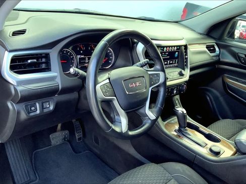 Used 2018 GMC Acadia SLE FWD image 2