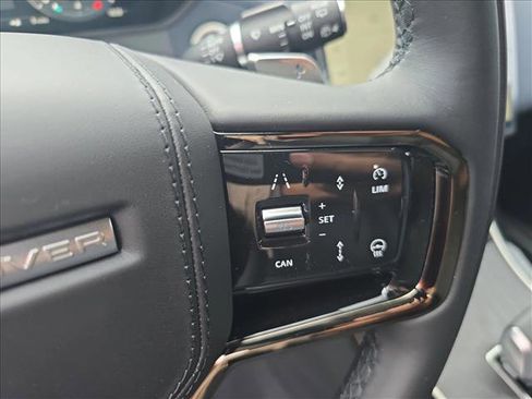 New 2026 Land Rover Range Rover Velar Dynamic SE image 17