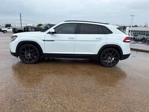 Used 2021 Volkswagen Atlas Cross Sport SEL Premium w/ Cross Sport MDO Package AWD/4WD image 4