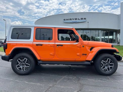 New 2026 Jeep Wrangler Unlimited Sahara w/ Whitecap Package AWD/4WD image 51