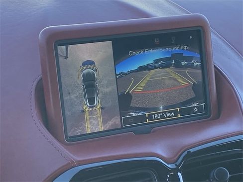 Used 2022 Aston Martin V8 Vantage Roadster image 14